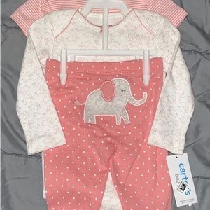 Baby Girl Carters 3 Piece Outfit Size: 6Months